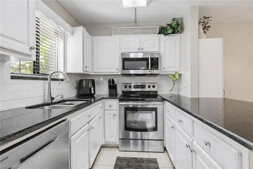 apt-2-5258 Cedarbend Dr, FORT MYERS, FL, 33919-7583 | Card Image