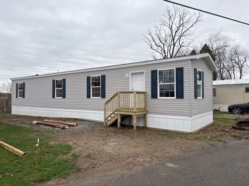 41 Skyview Dr, Oakdale, PA, 15071-3902 | Card Image