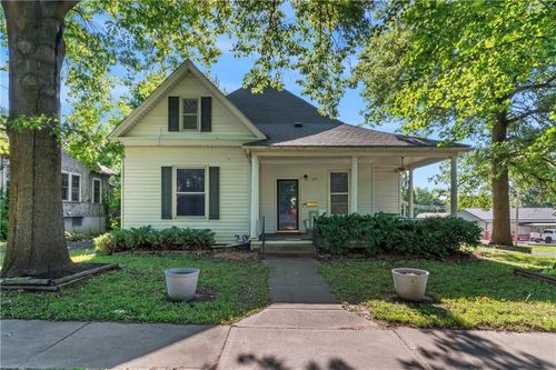 509 S Locust Street, Sweet Springs, MO, 65351 | Card Image