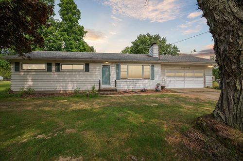 7660 N 41st St, Augusta, MI, 49012-9240 | Card Image