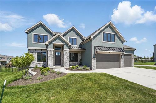 1312 Nw 107th Ter, Kansas City, MO, 64155-1602 | Card Image