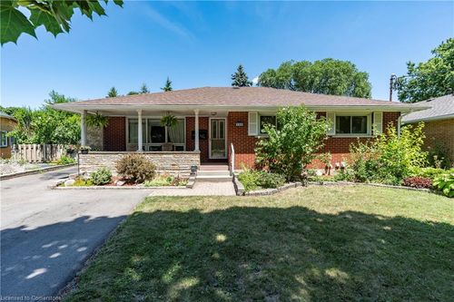104 Boniface Ave, Kitchener, ON, N2C1L9 | Card Image