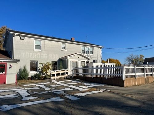 3040 Lake Rd, Erie, PA, 16505-3844 | Card Image