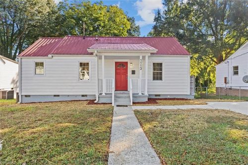 1113 Portland St, Greensboro, NC, 27403-2943 | Card Image