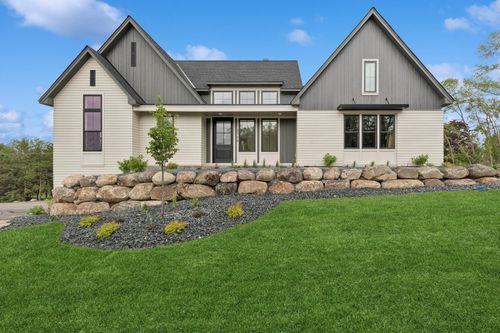 2850 Victoria St N, Saint Paul, MN, 55113-1948 | Card Image