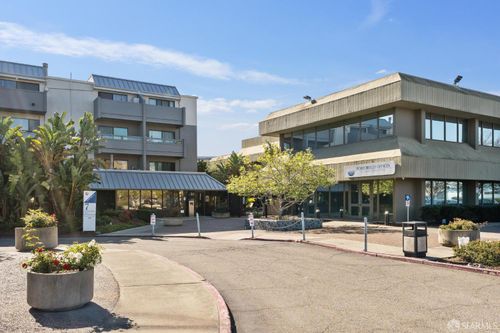apt-161-1 Embarcadero W, Oakland, CA, 94607-4521 | Card Image