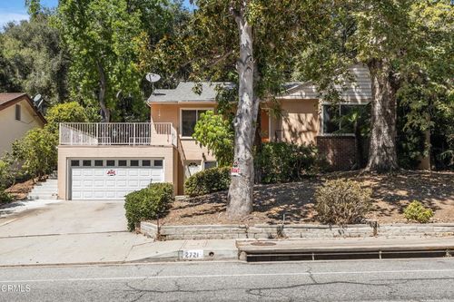2721 E Chevy Chase Dr, Glendale, CA, 91206-1819 | Card Image