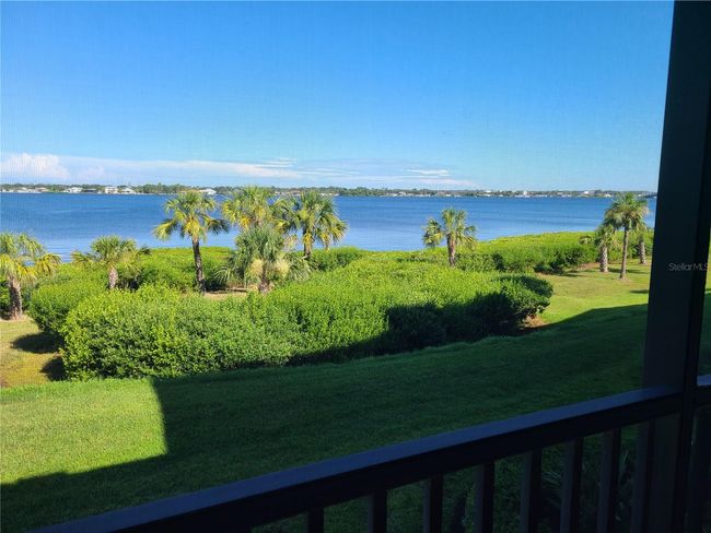 UNIT-201 - 1010 Tidewater Shores Loop, Condo with 3 bedrooms, 2 bathrooms and null parking in BRADENTON FL | Image 4