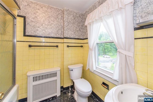 27 Dodd Rd, House other with 3 bedrooms, 2 bathrooms and null parking in West Caldwell NJ | Image 21