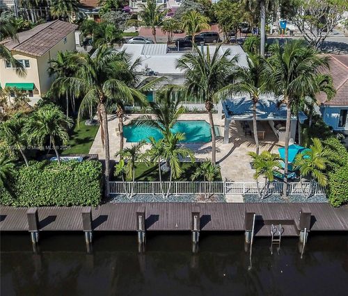 404 Coconut Isle Dr, Fort Lauderdale, FL, 33301-2426 | Card Image