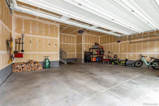 Big 3 car garage | Image 28