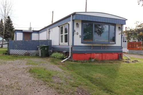 809 52 St, Edson, AB, T7E1K4 | Card Image