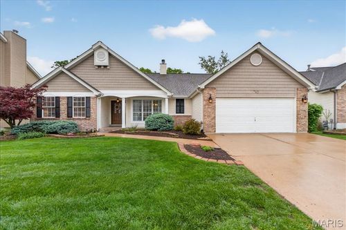 745 Charleston Oaks Dr, Ballwin, MO, 63021-7392 | Card Image