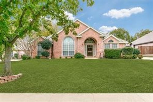 2921 Silvercrest Ln, Grapevine, TX, 76051-2423 | Card Image