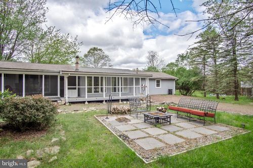 109 Knob Ct, Albrightsville, PA, 18210-7756 | Card Image