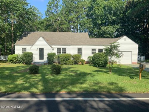 1101 N Poplar St, Aberdeen, NC, 28315-3113 | Card Image