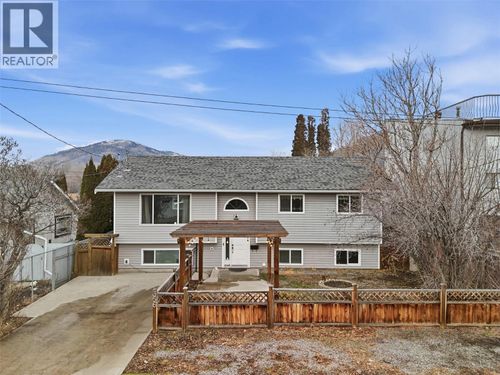 356 Mcgowan Ave, Kamloops, BC, V2B2N7 | Card Image