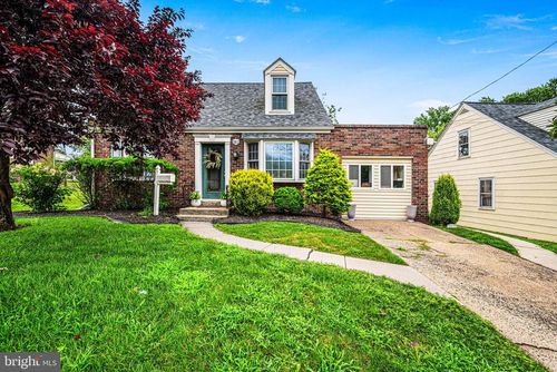 582 N Keim St, POTTSTOWN, PA, 19464-4423 | Card Image