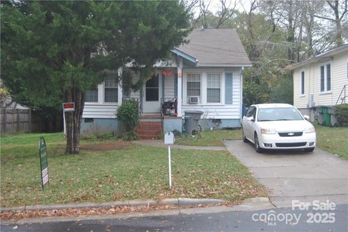 3513 Ellington St, Charlotte, NC, 28211-1101 | Card Image