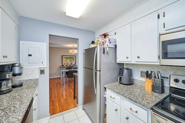 APT-215 - 740 Farm Rd, Condo with 2 bedrooms, 1 bathrooms and 2 parking in Marlborough MA | Image 9