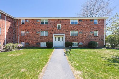 apt-d3-89 Pleasant St, Medfield, MA, 02052-2658 | Card Image