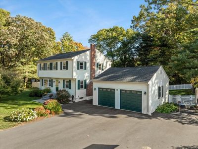 8 Alden St, House other with 4 bedrooms, 2 bathrooms and 4 parking in Foxboro MA | Image 1