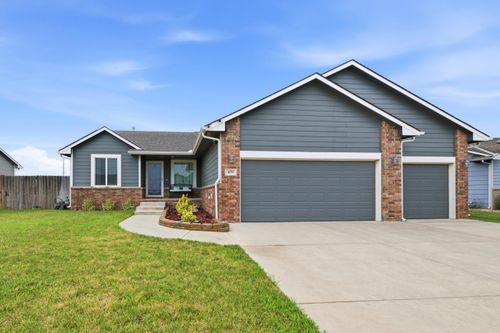 879 S Cattail Cir, Haysville, KS, 67060-2166 | Card Image