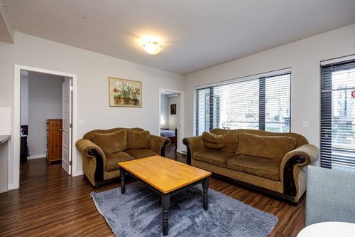 209-215 1st St W, North Vancouver, BC, V7M0E2 | Card Image