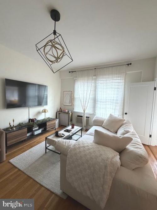 436-2040 Belmont Road Nw, WASHINGTON, DC, 20009 | Card Image