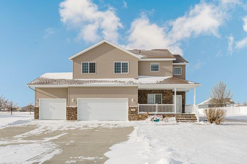 3698 N Sedona Ct, West Fargo, ND, 58078-8116 | Card Image