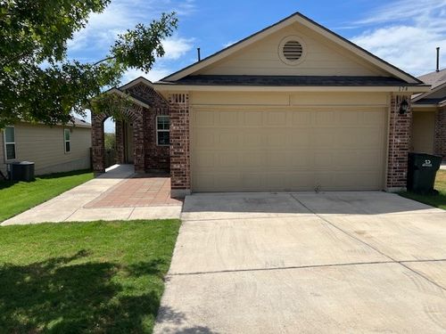 174 Lake Gln, San Marcos, TX, 78666-8042 | Card Image