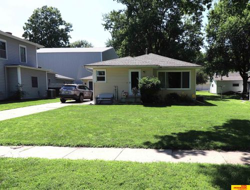 515 N 6th St, Arlington, NE, 68002-4017 | Card Image
