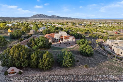 7 Camino Coyote, Edgewood, NM, 87015-7147 | Card Image