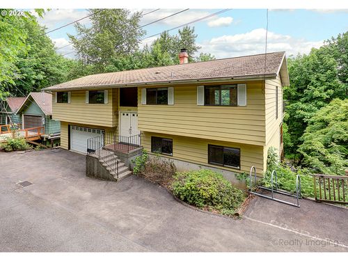 6902 Sw 2nd Ave, Portland, OR, 97219-2203 | Card Image