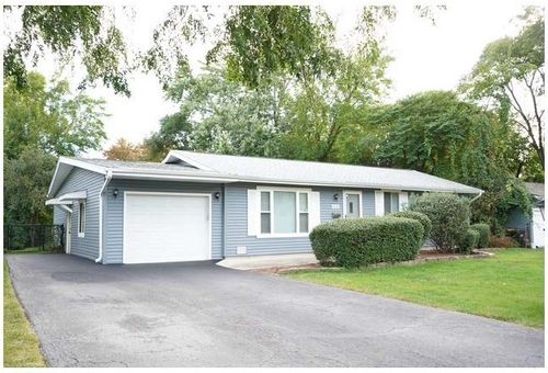 162 Thunderbird Trl, Carol Stream, IL, 60188-1981 | Card Image