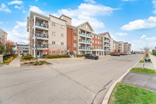 303-60 Baycliffe Cres, Brampton, ON, L7A0Z4 | Card Image