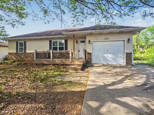 1507 W Meadow St, Ozark, MO, 65721-7376 | Card Image