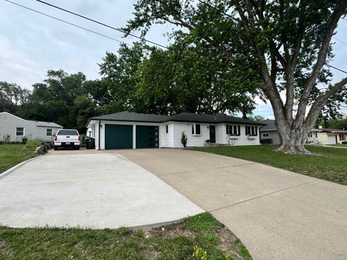 3923 Forest View Avenue, Sioux City, IA, 51103 | Card Image