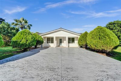 4661 Sw 128th Ave, House other with 5 bedrooms, 4 bathrooms and null parking in Southwest Ranches FL | Image 2