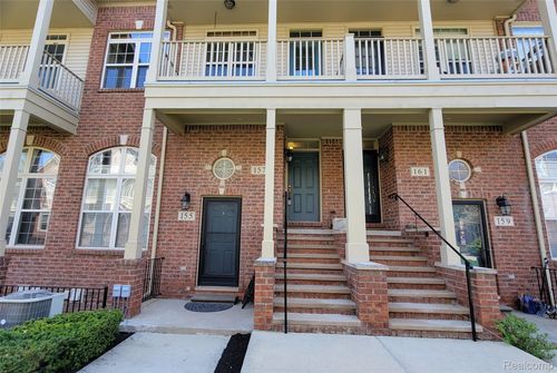 157 E Bay Dr, Walled Lake, MI, 48390-3526 | Card Image