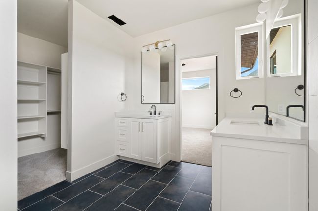 Primary Bath | Image 22