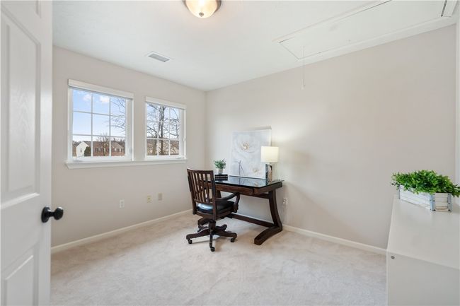 Fourth bedroom overlooking the rear yard. | Image 18