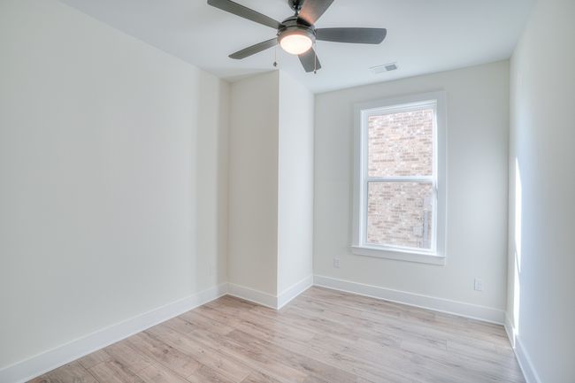 Firts Level Bedroom or Office | Image 7