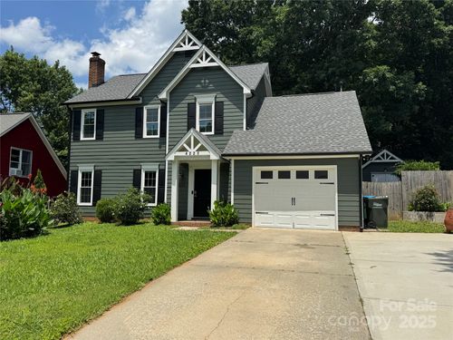 4221 Hounds Run Dr, Matthews, NC, 28105-3782 | Card Image