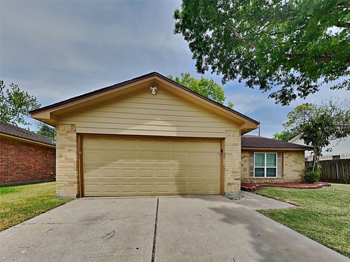 7410 Soledad Dr, Houston, TX, 77083-3832 | Card Image
