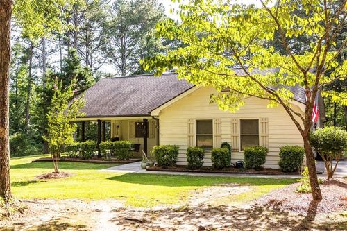 810 Northlake Cir, Oxford, GA, 30054-3657 | Card Image