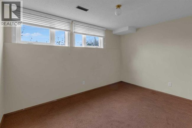 116 Silver Crest Dr Nw, Townhouse with 3 bedrooms, 2 bathrooms and 1 parking in Calgary AB | Image 24