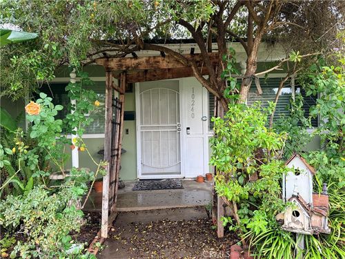 10240 Ascot Cir, Huntington Beach, CA, 92646-4339 | Card Image