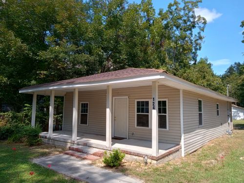 124 West St, Thomson, GA, 30824-1570 | Card Image