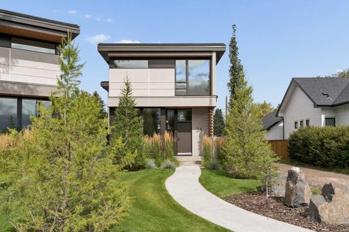 3A Willow Cres Sw, Calgary, AB, T3C3B8 | Card Image